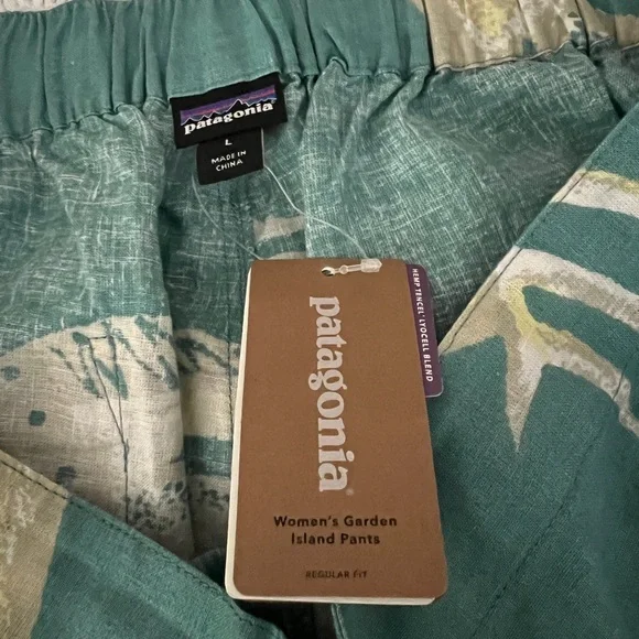 Patagonia Women's Garden Island Cropped Waist Tie Tropical Print Pants Size L - Picture 1 of 8